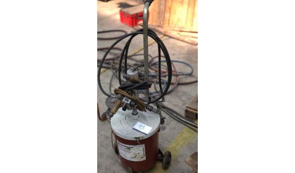 KATSU Pneumatische Vetpomp 13L Draagbare Lucht Vetpistool Dispenser Smeermachine voor Auto Truck Machines met 4 m slang en 600 Bar Pompdruk 481128 KATSU Pneumatische Vetpomp 13L Draagbare Lucht Vetpistool Dispenser Smeermachine voor Auto Truck Machines met 4 m slang en 600 Bar Pompdruk 481128